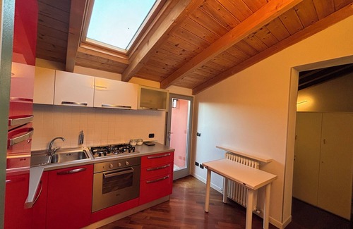 Centro Storico Apartment | Rooftop Piacenza Pants