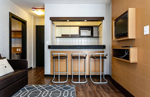 Centro Apartment | Rooftop Pool with Sea and Bridge Views #CA22