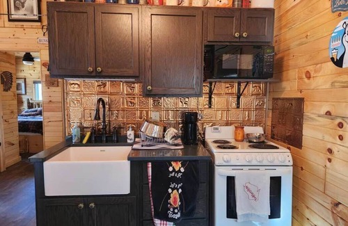 Oxford Cottage | Rookana Maskaw Retreat Reduced Summer Rates