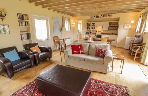 Halstead Cottage | ROOKWOODS, pet friendly, character holiday cottage in Sible Hedingham