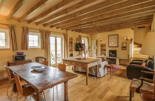 Halstead Cottage | ROOKWOODS, pet friendly, character holiday cottage in Sible Hedingham