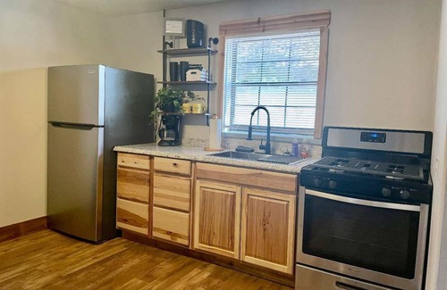 Eagle Nest Cabin | Room 7: Cozy Nest 15 Minutes from Red River/Angel Fire