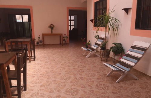 Del Cerrillo House | Room-awesome King Room In City Center