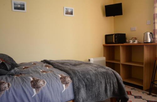 Avoch Bed & Breakfast | Room at the Back, 2 George Street