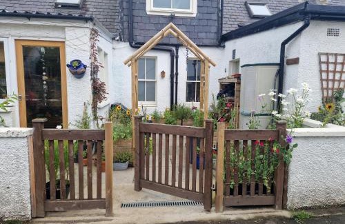 Avoch Bed & Breakfast | Room at the Back, 2 George Street