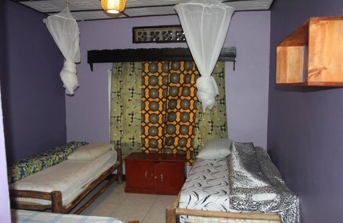 Musanze House | Room in B&B - Amahoro Guest House Triple Room With Shared Bathroom