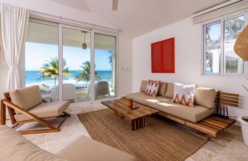Las Canas House | Room in Guest Room - Oceanfront Suite With Kitchenette Stunning Views & Secluded Luxury