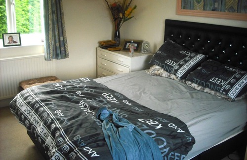 Collingham House | Room-large Home in Prime Location for al