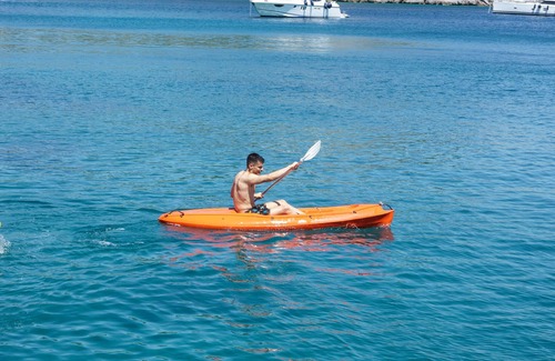 Paradise Boat Rental | Room on luxury sailyacht