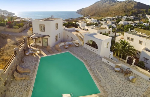 Skala Apartment | Room 'Triple Pool View No 2' with Shared Pool, Wi-Fi and Air Conditioning