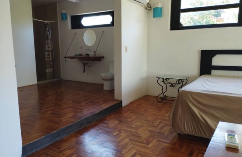 Caucaguita Bed & Breakfast | Room with balcony and view