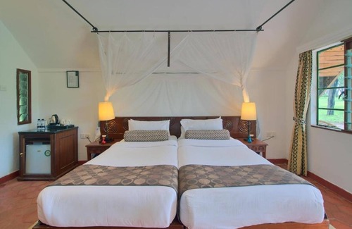Maasai Mara Cabin | Room with Direct Access to Maasai Mara Safaris | Relaxing Room Ideal For Couple