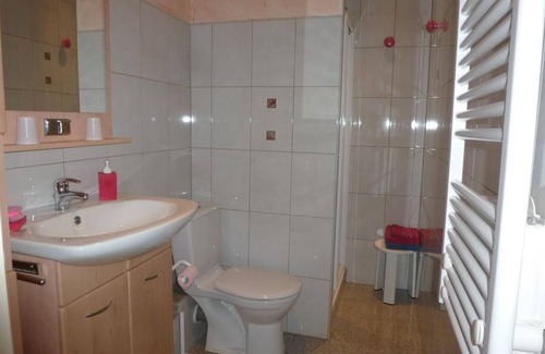 Villafans Bed & Breakfast | Room with garden, Wi-Fi, lounge, games