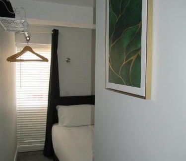 Desborough Hotel | Rooms at The Ritz Complex