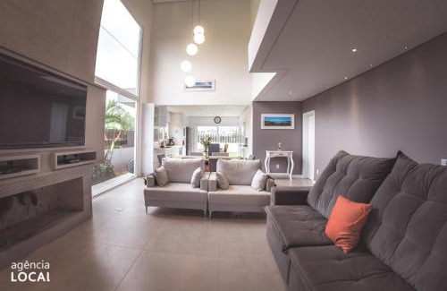 Praia do Rosa House | Rosa Internacional - Surfland