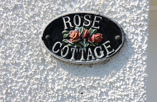 Broughton Mills Cottage | ROSE COTTAGE, pet friendly, with hot tub in Broughton-In-Furness