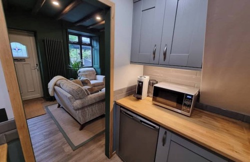 Oulton Cottage | Rose Cottage Oulton Leeds