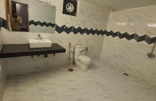 F-7 Sector Hotel | Rose Valet Guest House