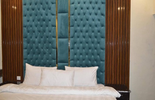 F-7 Sector Hotel | Rose Valet Guest House