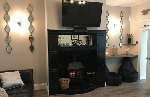 Richmond Cottage | Rosedale House - Luxury townhouse sleeps 14 guests in 7 bedrooms