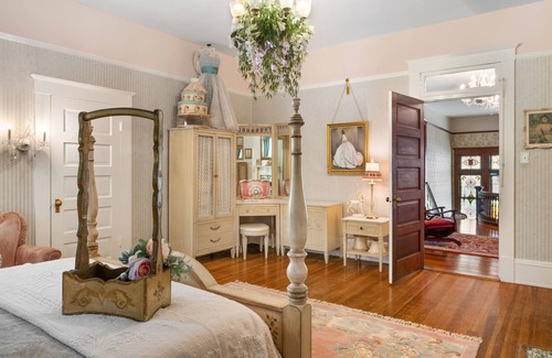 Hattiesburg Bed & Breakfast | Ross Mansion Bed & Breakfast and Events