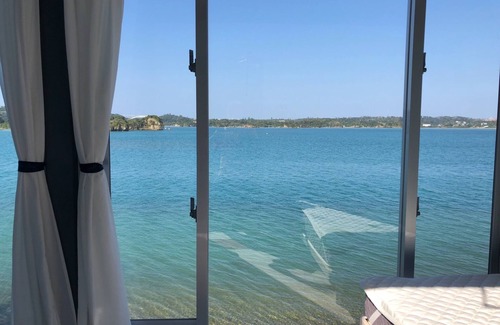 Nago Apartment | RossoThe sea is just outside the window You /Nago Okinawa