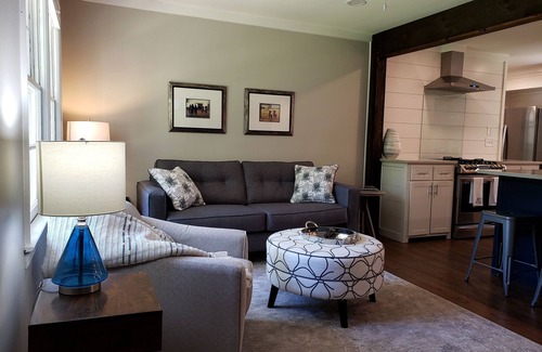 Roswell House | Roswell 4 Bedrooms & 3 Bathrooms - Walk To Canton Street