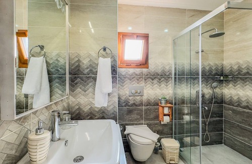 Karaburun Hotel | Rota Hotel & Restaurant