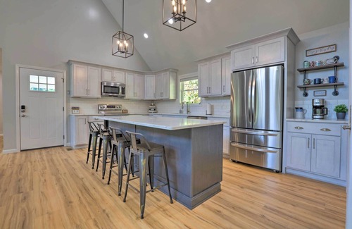 Westview House | Rough River Lake House w/Dual Primary Suites!