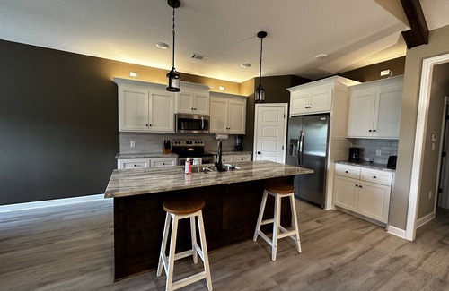 Conway House | Round Mountain Lazy Days