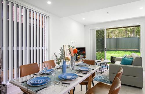 Rouse Hill Villa | Rousehill 5Br with Pool near Shopping Centre&Train