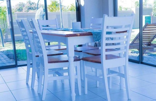 Mbombela Cabin | Rovy Villas Luxurious Chalet