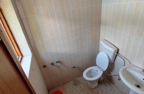 Laripora House | Royal Guest House