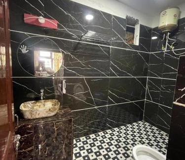 Jibhi House | Royal heritage