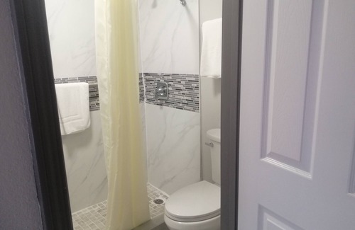 Jonesboro Hotel | Royal Inn & Suite