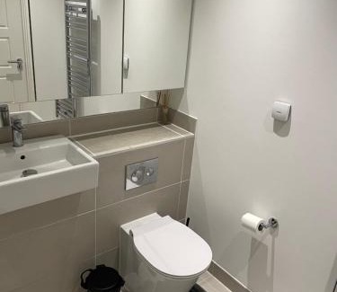 Newham Apartment | Royal One Bed Apartment