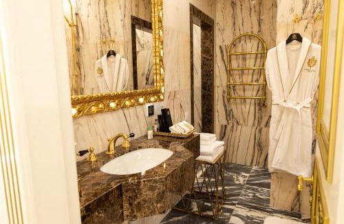 Maliyevtsy Hotel | Royal Palace Luxury Hotel and SPA