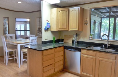 O Brien House | Royal Springs Riverfront Retreat on 3 acres, kayak/canoe, boat ramp, huge decks!