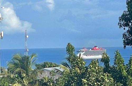 Los Maestros Apartment | Royal Terrace III (Prince)