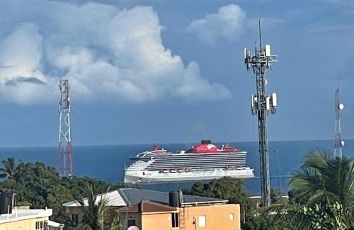 Los Maestros Apartment | Royal Terrace III (Prince)