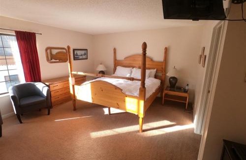 June Lake Apartment | Rr-interlaken 09