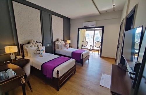 Sukkur Hotel | RT Grace Royal Taj Hotel Sukkur