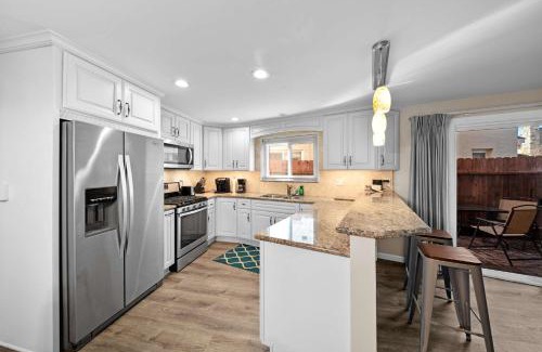 Balboa Island House | Ruby Villa A - Stay for 6