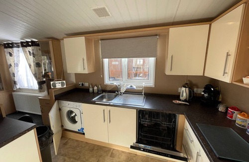 Tattershall Cabin | Rudd lake luxury lodge with a private Fishing Peg & hot tub @Tattershall lakes