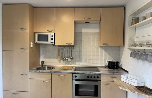 Bergisch Gladbach House | Ruhig und Idyllisch: Kleines Ferienhaus am Waldrand - S-bahn-nähe - Zentrumsnah