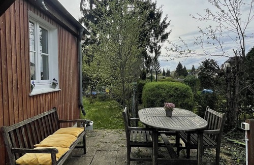 Bergisch Gladbach House | Ruhig und Idyllisch: Kleines Ferienhaus am Waldrand - S-bahn-nähe - Zentrumsnah