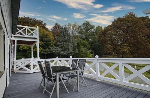 Bergen auf Ruegen Apartment | Ruhig und idyllische Lage, strandnah, gratis Nutzung vom AHOI Erlebnisbad und Sauna in Sellin - Gutshaus Silvitz FeWo 01