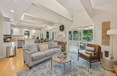 Baxter House | Run the Waters