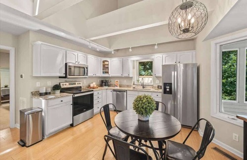 Baxter House | Run the Waters