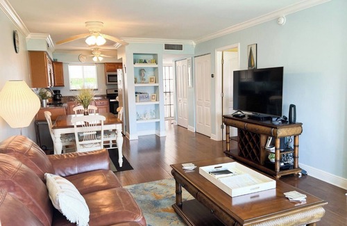 Bradenton Beach Condo | Runaway Bay 208 - Beach access, pool, and gym